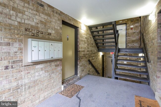 Foto del edificio - 10564 Twin Rivers Rd