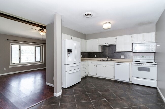 Building Photo - Please View 3D Virtual Walk-Through Before Scheduling a Showing