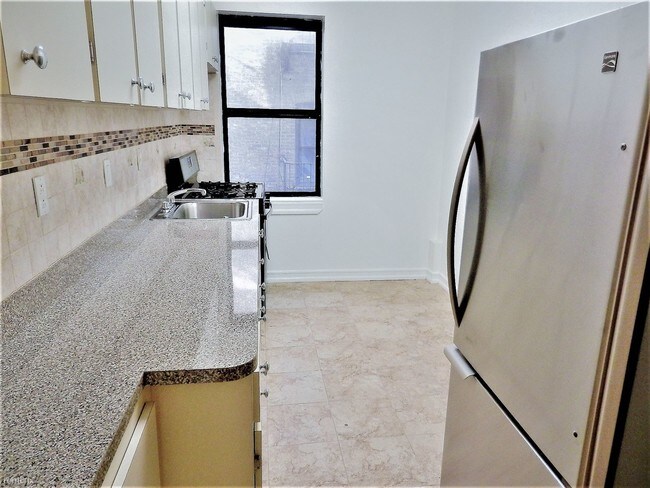 Foto del edificio - 75 Ocean Ave