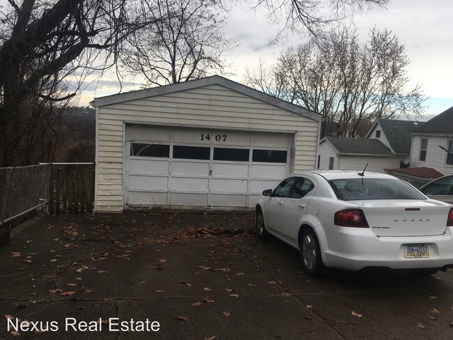 Building Photo - 3 br, 2 bath Apartment - 1407 Virginia Ave.