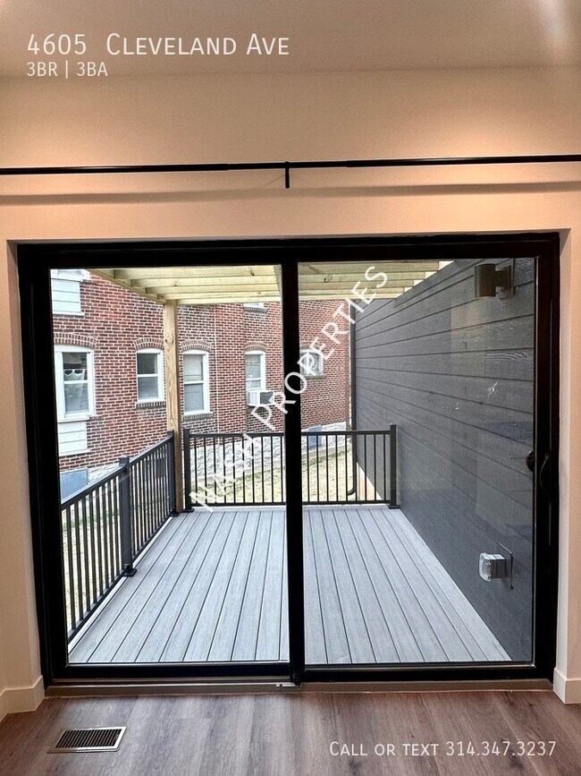 Building Photo - $2300 - 3 Bed / 2.5 Bath apartment in the ...