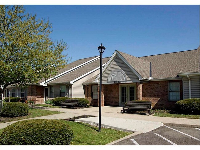 Building Photo - 6890 Lincoln Park Dr