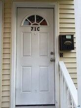 Building Photo - 71 Williams St