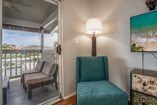 Building Photo - FULLY FURNISHED, 2/1.5 2nd floor condo in Keonekai Villages.