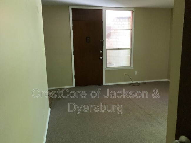 Building Photo - 818 N Highland Ave