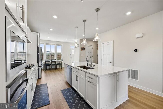 Building Photo - 10206 Lake Linganore Blvd