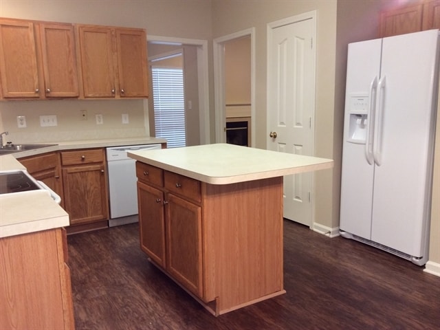 Foto del edificio - 11632 Larix Dr