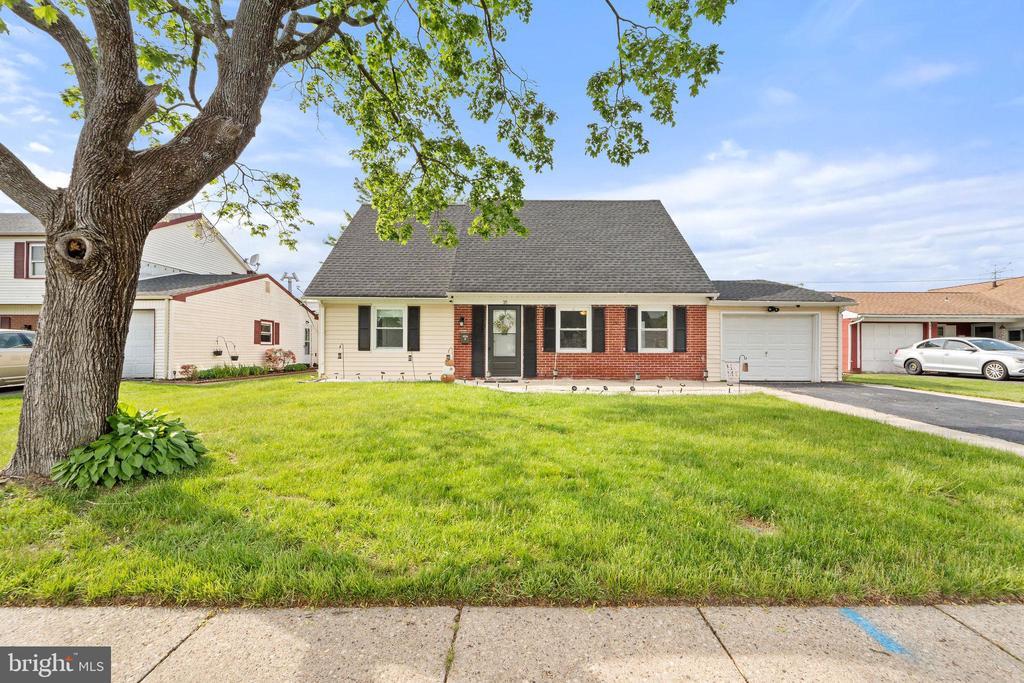 Primary Photo - 35 Mullshire Ln