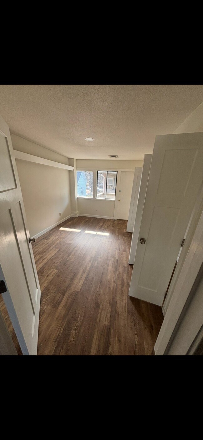 Foto del edificio - 404 W Maple St