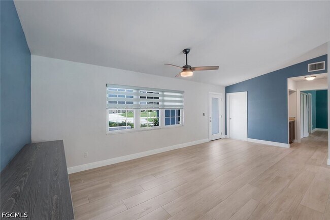 Foto del edificio - 2212 SE 7th St