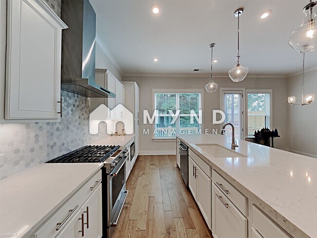 Building Photo - 3 br, 3.5 bath Townhome - 763 Hadley Ln NE