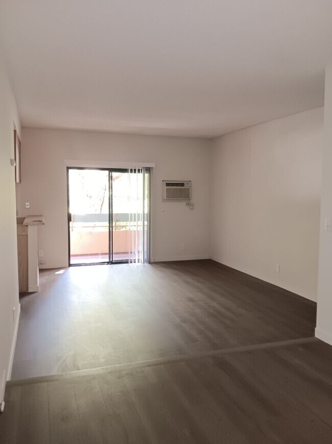 Foto del edificio - 10965 Fruitland Dr