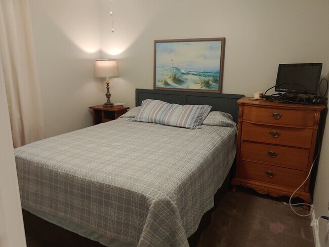 Building Photo - Furnished Cute Oceanfront Condo- On the Be...