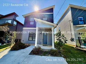 Building Photo - 2727 Rainbow Cir