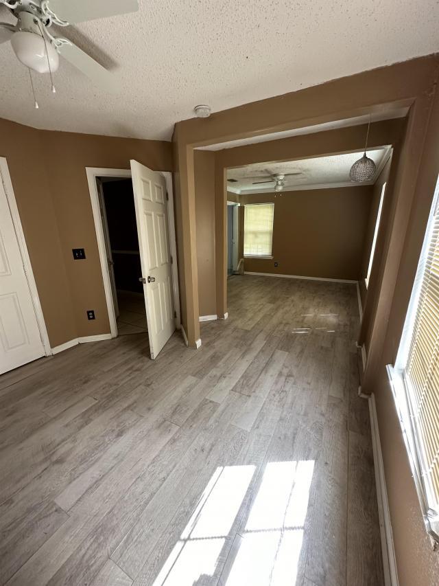 Building Photo - 4 bedroom in Jacksonville FL 32209