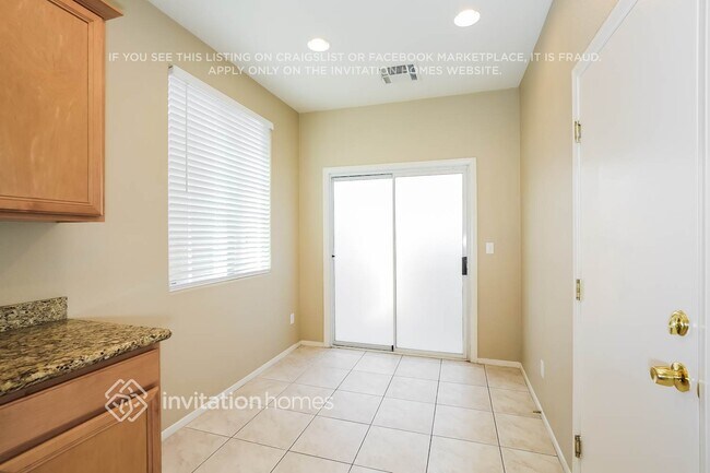 Foto del edificio - 9829 Fountain Walk Ave