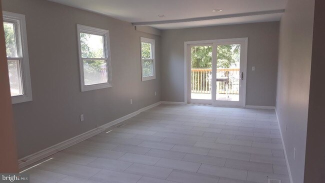 Building Photo - 7646 Beach Dr