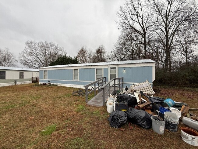 Foto del edificio - 108 Eakins Dr