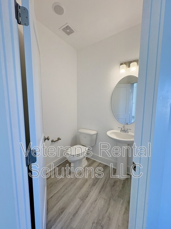 Building Photo - 131 Bourbon St