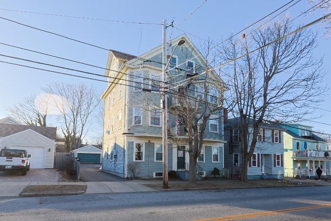 Building Photo - 327 High St