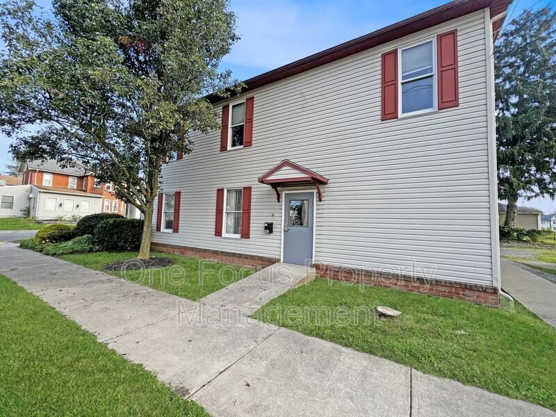 Primary Photo - 1002 Washington Blvd