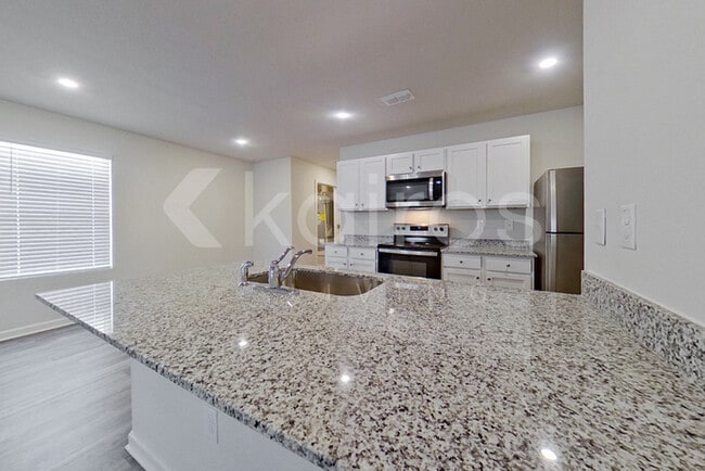 Building Photo - 329 Ironwood Ct