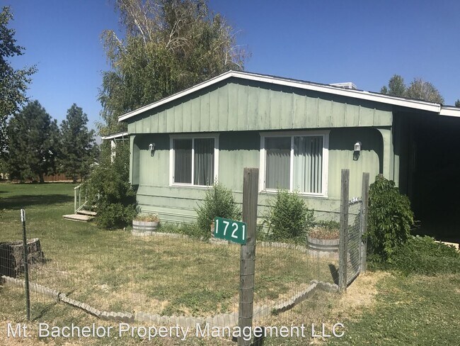 Building Photo - 2 br, 1.5 bath House - 1721 A Ave