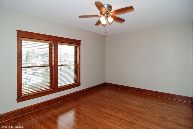 Foto del edificio - 7224 Madison St