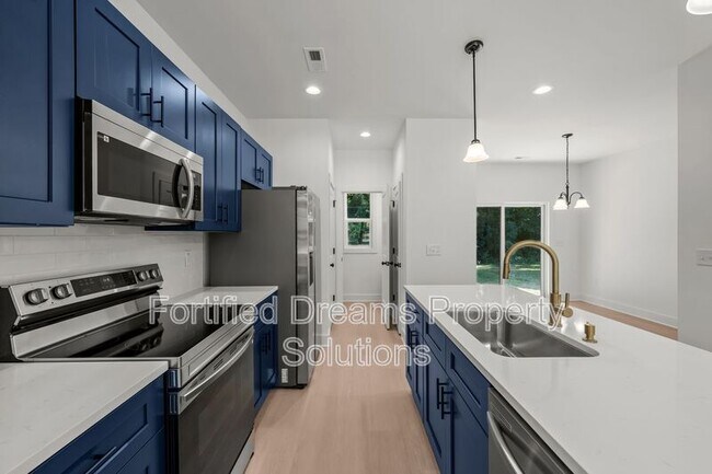 Building Photo - 806 W Dameron Ave