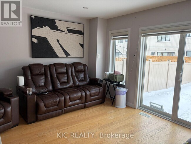 Photo du bâtiment - 62 King George Way