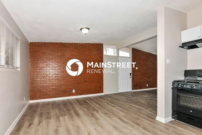 Foto del edificio - 3 Bedroom Pet-Friendly Home in St. Louis, ...