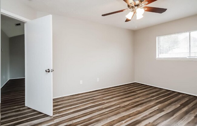 Foto del edificio - 4516 Tylergate Dr