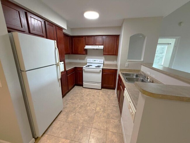 Building Photo - 2801 Chancellorsville Dr