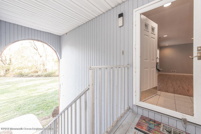 Building Photo - 705 Zlotkin Cir
