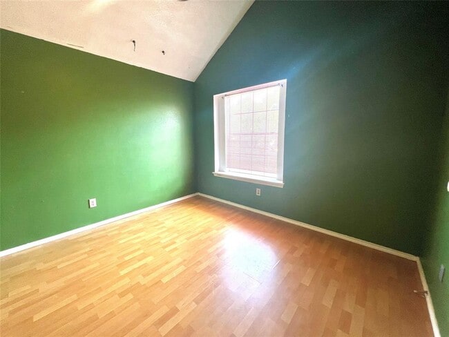 Building Photo - 11703 Glenwolde Dr