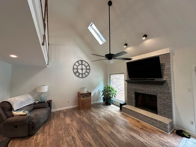 Building Photo - 9118 Fox Ridge Rd