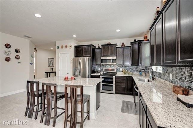 Foto del edificio - 3 br, 2 bath House - 11020 48th St E