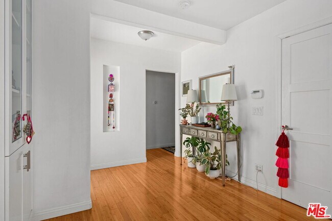 Foto del edificio - 2930 Angus St