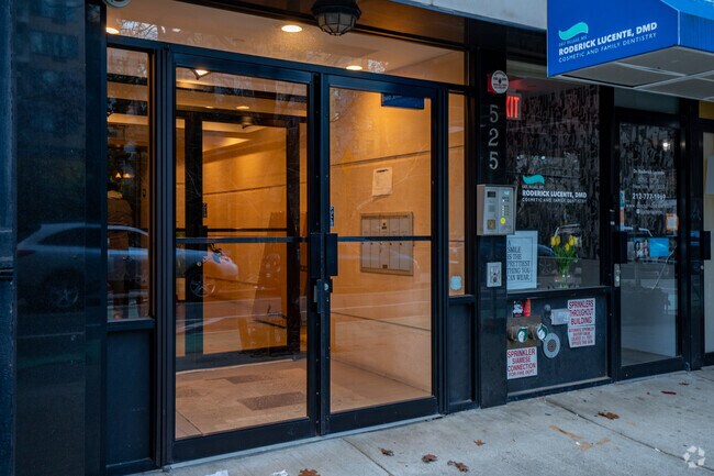 Entrance - 525 E 12th St