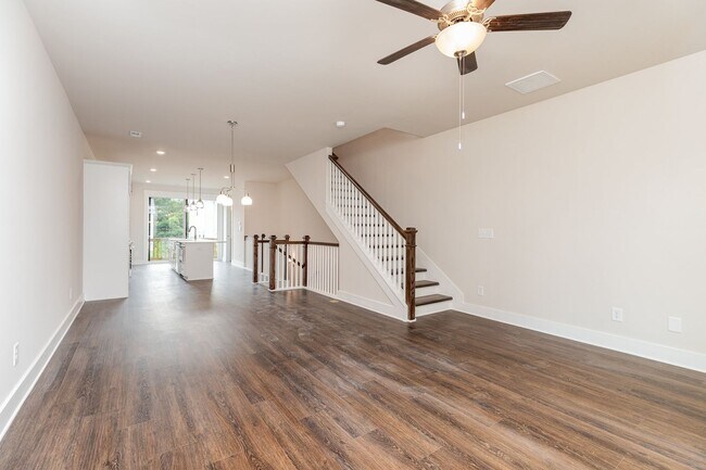 Building Photo - Beautiful 3BR 2.5BA Townhome w/ Full Appliance Kitchen • Garage Parking • Ultra-Modern