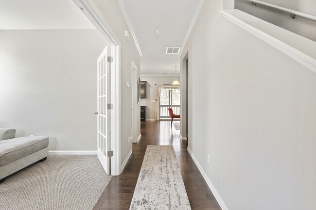 Foto del edificio - 400 Fairway Dr