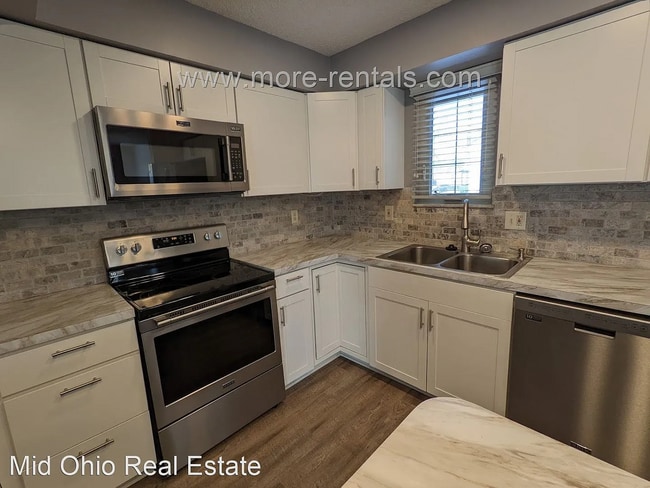 Foto del edificio - 6215 Pambrook Ct