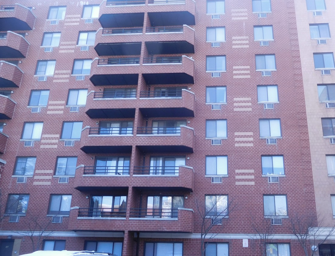 Primary Photo - 13702 Northern Blvd