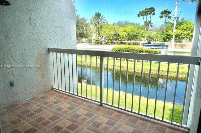 Foto del edificio - 4623 NW 97th Ct