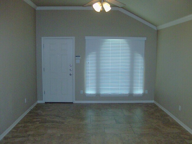 Foto del edificio - Gorgeous 2 bed/2 bath near Bunny Trail in ...