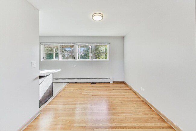 Foto del edificio - 611 Burlington Ave