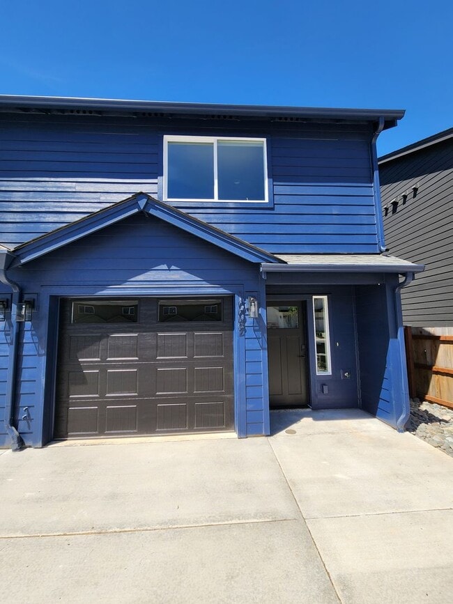 Building Photo - Brand New 4-Plex in Winlock