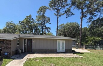 Building Photo - 167 Cherokee Cir