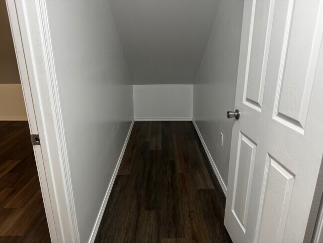 Foto del edificio - 222 Howard Ave