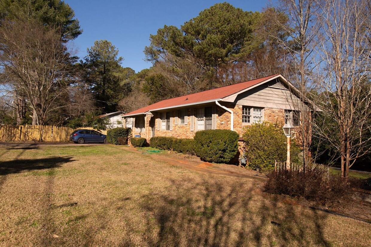 Foto del edificio - 4 Bedroom College Station House